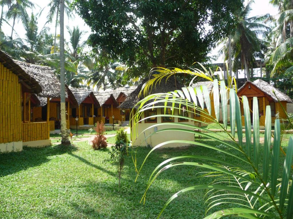 Savithri Inn Bamboo Cottages & Resorts 瓦尔卡拉 外观 照片