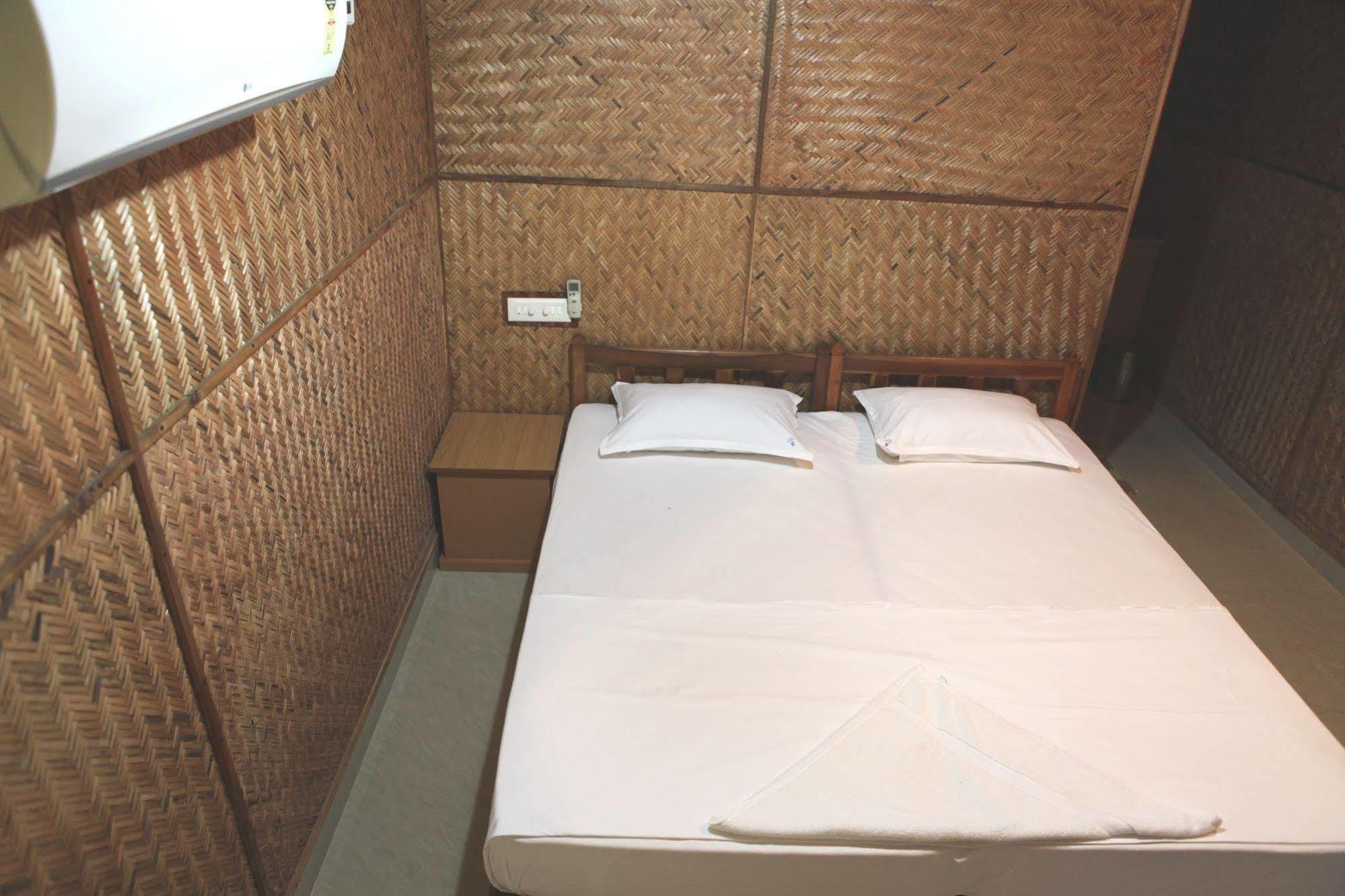 Savithri Inn Bamboo Cottages & Resorts 瓦尔卡拉 外观 照片