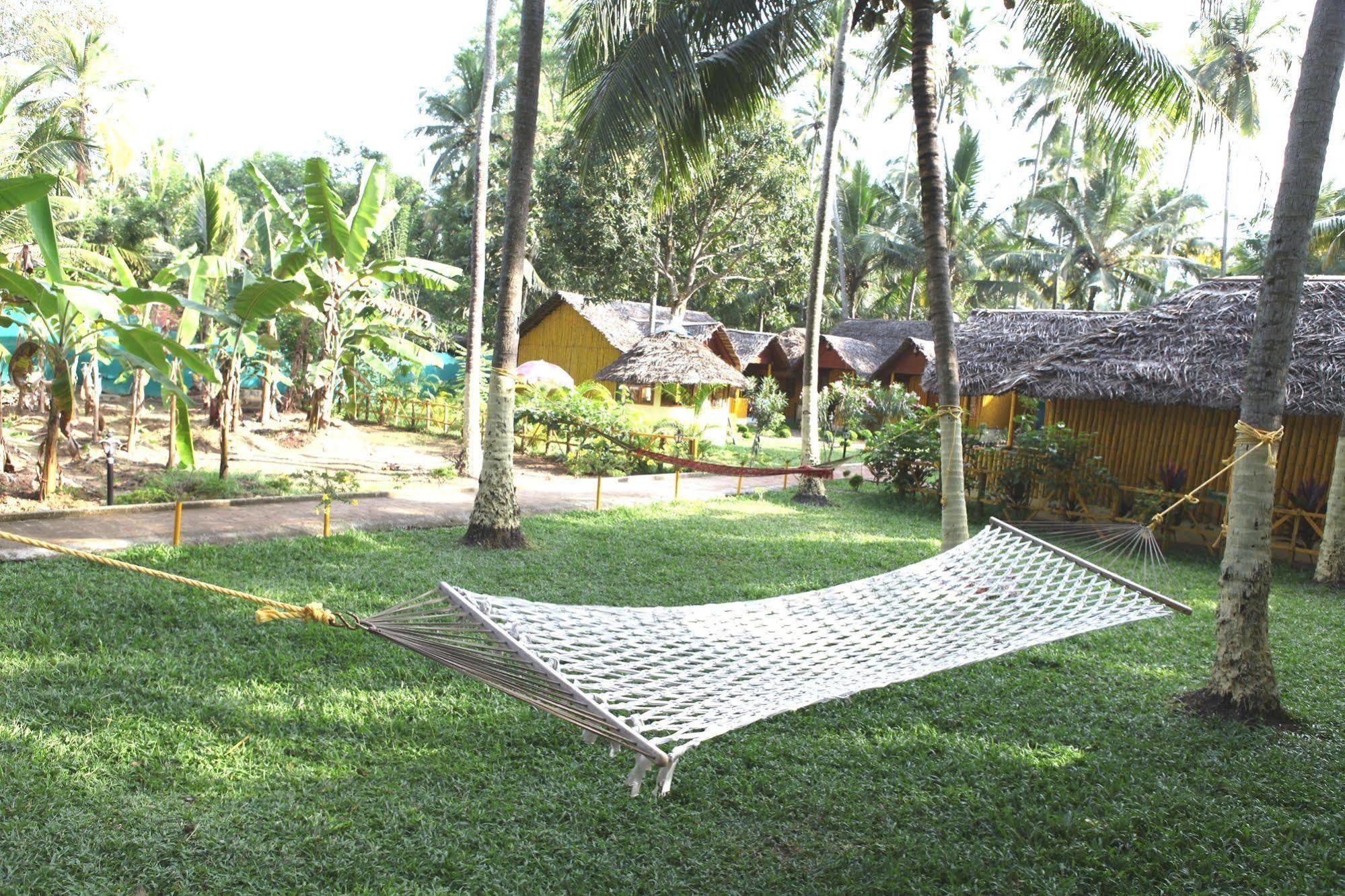 Savithri Inn Bamboo Cottages & Resorts 瓦尔卡拉 外观 照片
