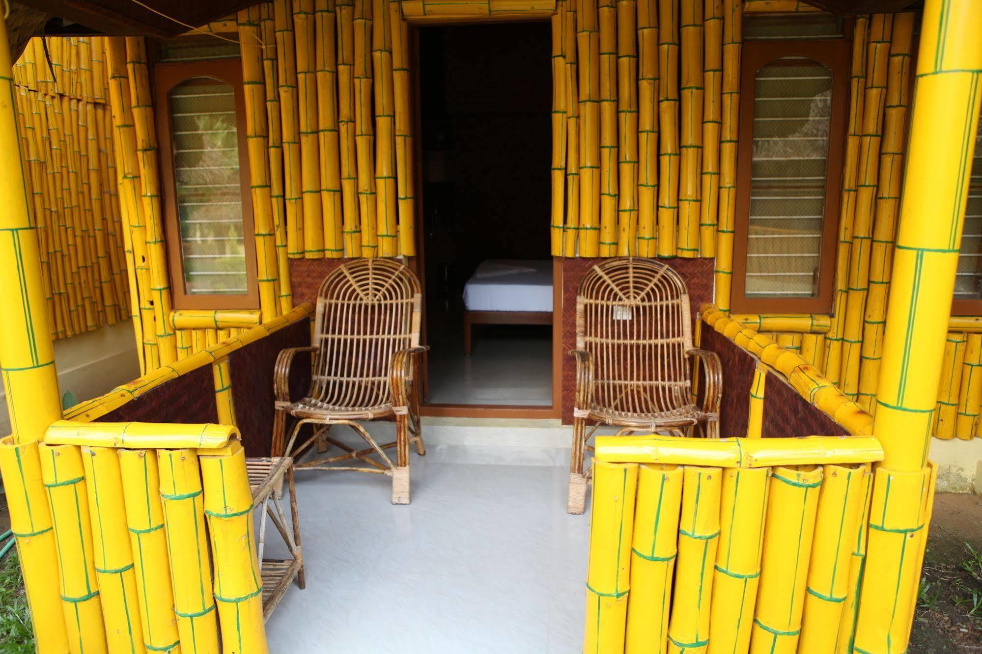 Savithri Inn Bamboo Cottages & Resorts 瓦尔卡拉 外观 照片