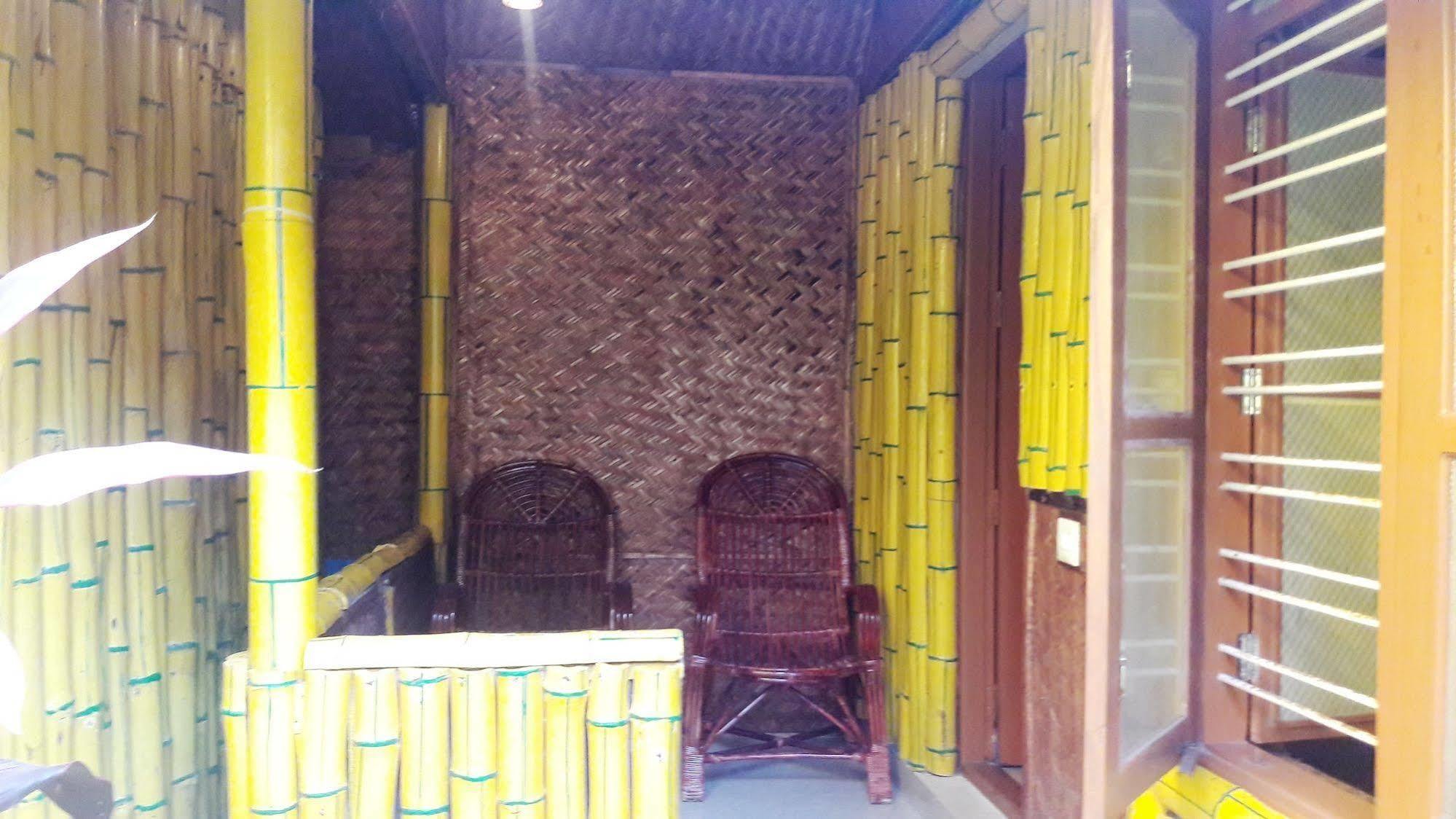 Savithri Inn Bamboo Cottages & Resorts 瓦尔卡拉 外观 照片